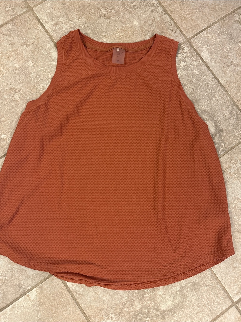 CALIA by Carrie Underwood Rust Textured Sleeveless Tank